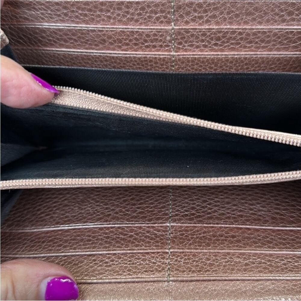 Gucci GG long zip wallet w/ pink metallic leather trim and interior - Picture 8 of 9
